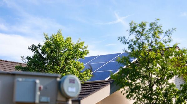 Économisez sur vos factures grâce aux avantages des panneaux solaires