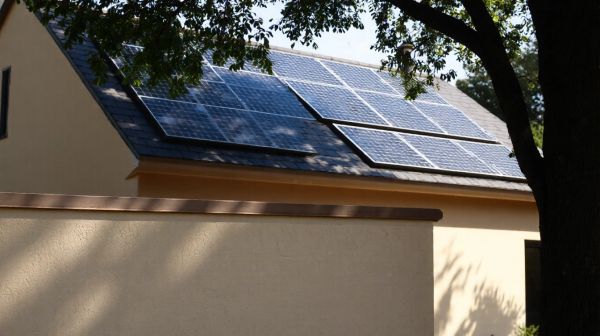 Économisez sur vos factures grâce aux avantages des panneaux solaires